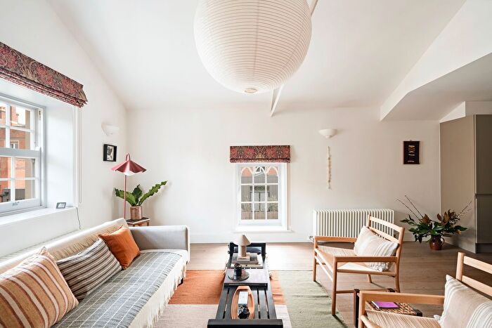 3 Bedroom Flat For Sale In Ashmore Road Iii, London, SE18