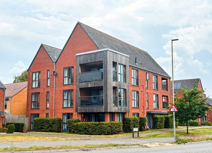 2 Bedroom Flat For Sale In Louisburg Avenue, Bordon, Hampshire, GU35