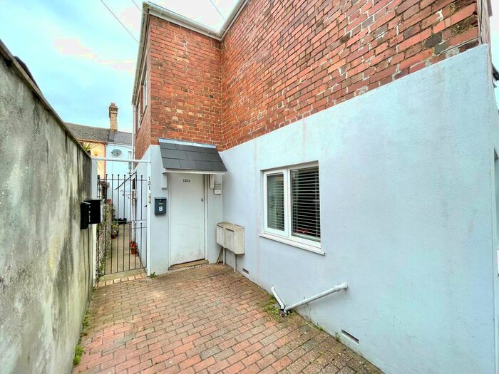 1 Bedroom Flat To Rent In St. Marychurch Road, Torquay, TQ1