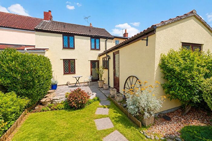 2 Bedroom Property For Sale In West Street, Oldland Common, Bristol, BS30