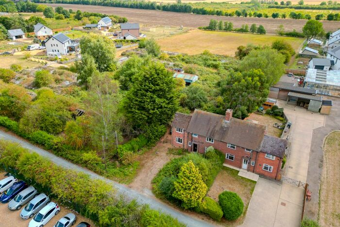 4 Bedroom Semi-Detached House For Sale In Middleton Way, Fen Drayton, Cambridge, CB24