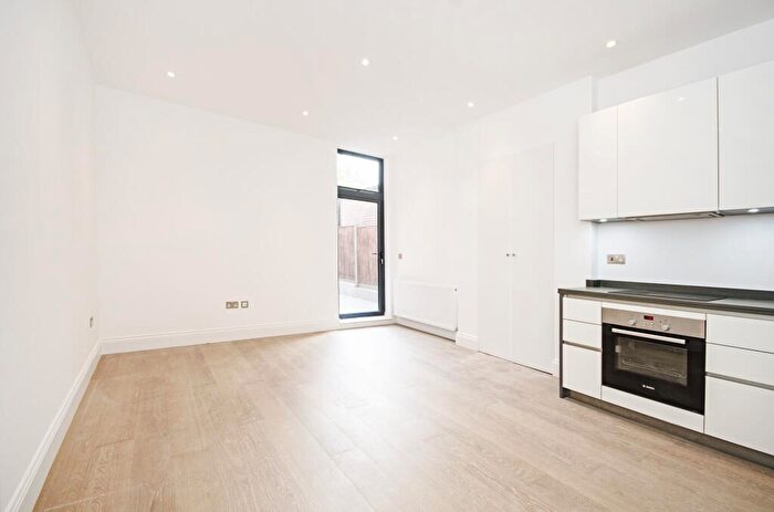 1 Bedroom Flat For Sale In Fordwych Road, London, NW2