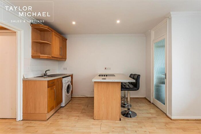 1 Bedroom Flat To Rent In Bedford Place, Brighton, BN1