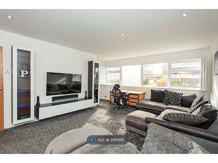 3 Bedroom Maisonette To Rent In Place Farm Avenue, Orpington, BR6