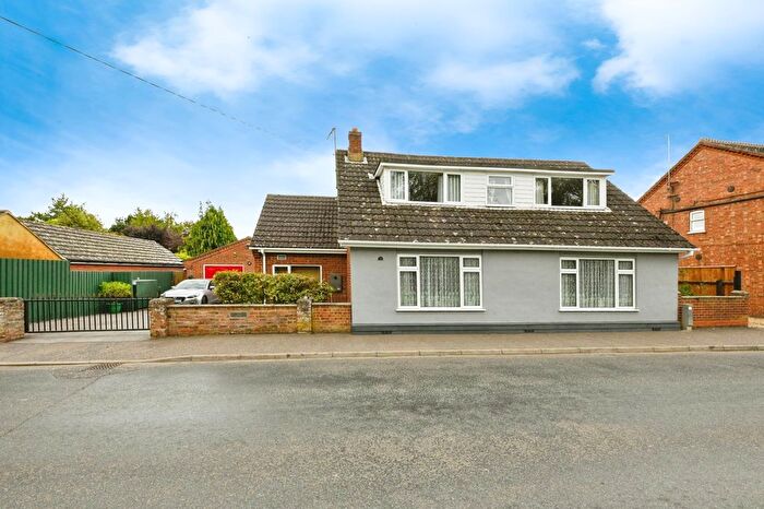 3 Bedroom Detached House For Sale In Basin Road, Outwell, Wisbech, Cambridgeshire, PE14