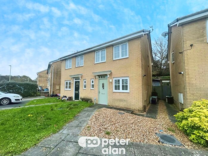 2 Bedroom Property To Rent In Clos Tyn Y Coed, Bridgend, CF32