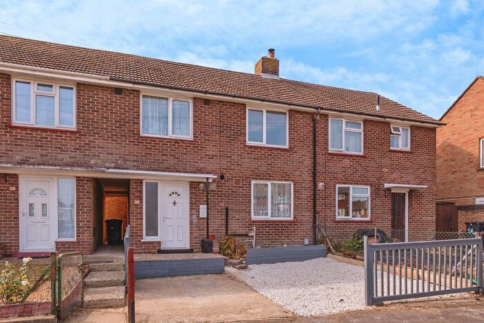 3 Bedroom Terraced House For Sale In Bondfields Crescent, Havant, PO9