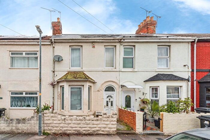 3 Bedroom Terraced House For Sale In Beatrice Street, Swindon, SN2