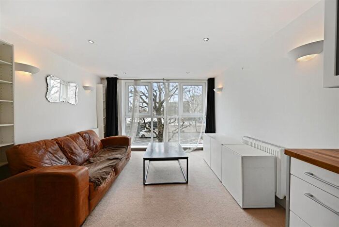 1 Bedroom Apartment To Rent In Adriatic Apartments, Royal Victoria Dock, E16