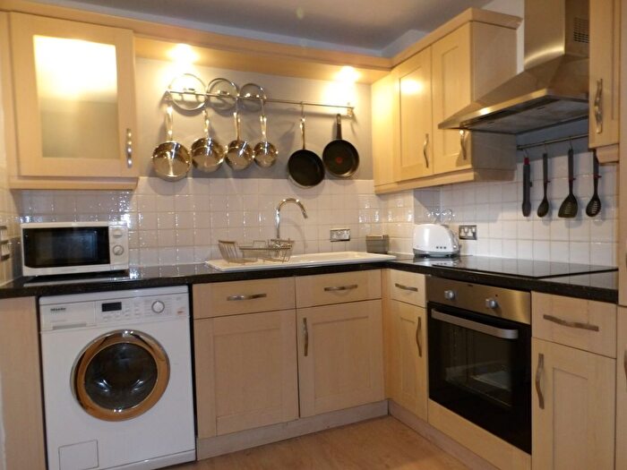 2 Bedroom Property To Rent In Warstone Lane, Birmingham, B18