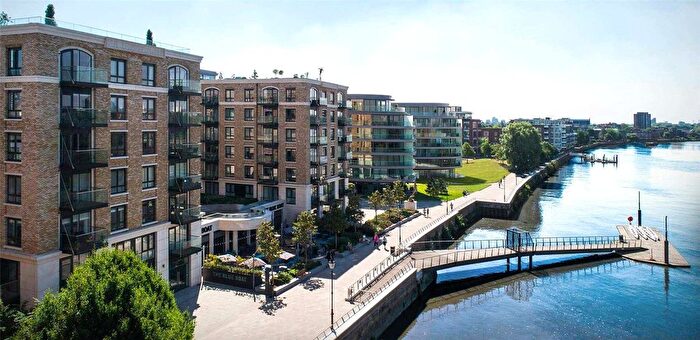 2 Bedroom Flat To Rent In Holland House, Fulham Reach, London, W6