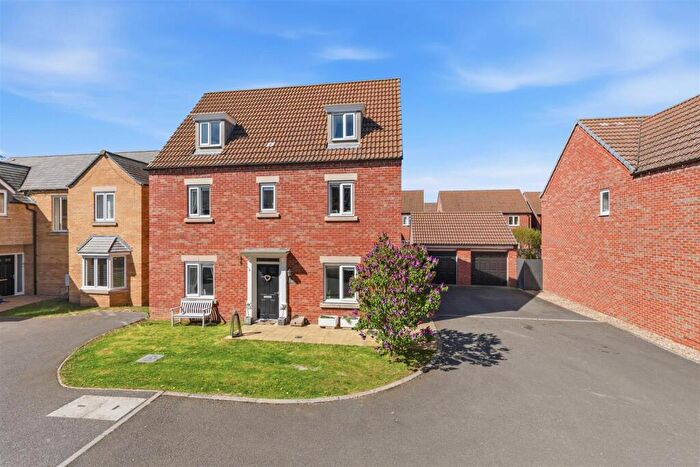5 Bedroom Detached House For Sale In Primrose Close, Barleythorpe, Rutland, LE15