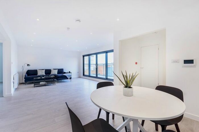 1 Bedroom Flat To Rent In High Street, Sevenoaks, TN13