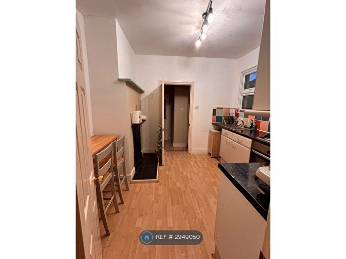 3 Bedroom Terraced House To Rent In Greenside Road, Croydon, CR0