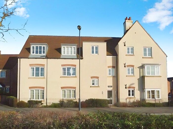 2 Bedroom Flat To Rent In Redhouse Way, Swindon, Wiltshire, SN25