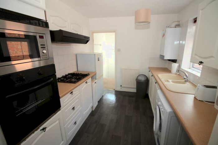 3 Bedroom Flat To Rent In Oakland Road, Jesmond, Newcaste Upon Tyne, NE2