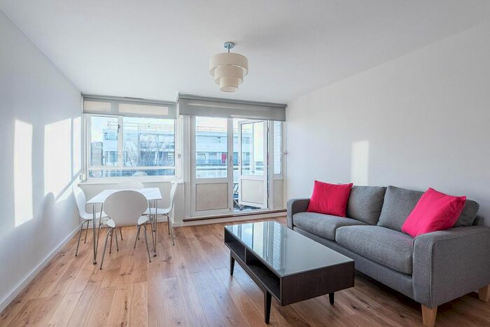 2 Bedroom Flat To Rent In Churchill Gardens, London, Uk, SW1V