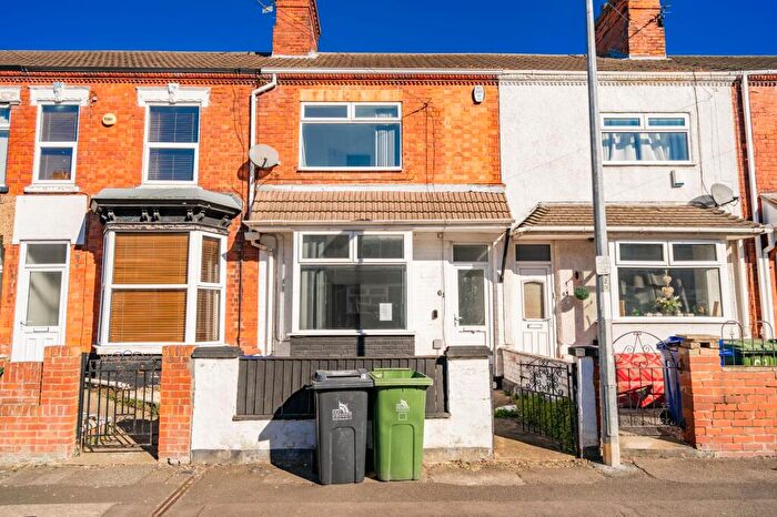4 Bedroom Terraced House For Sale In Patrick Street, Grimsby, DN32