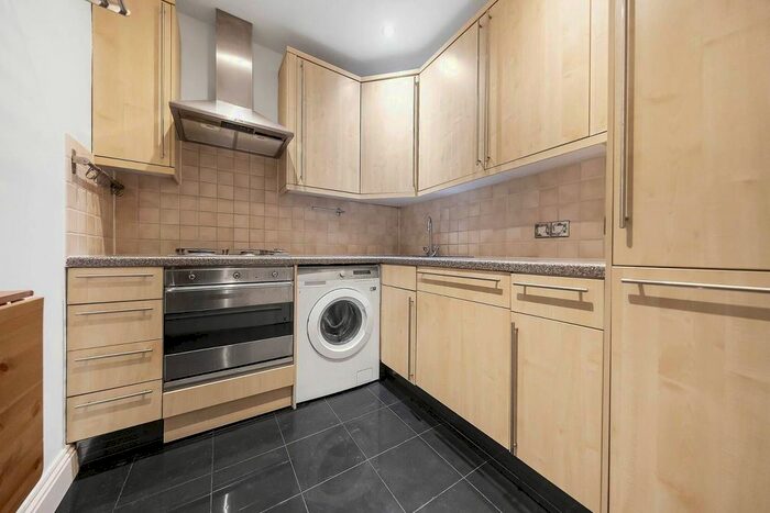 1 Bedroom Flat To Rent In Collingham Place, South Kensington, London, SW5
