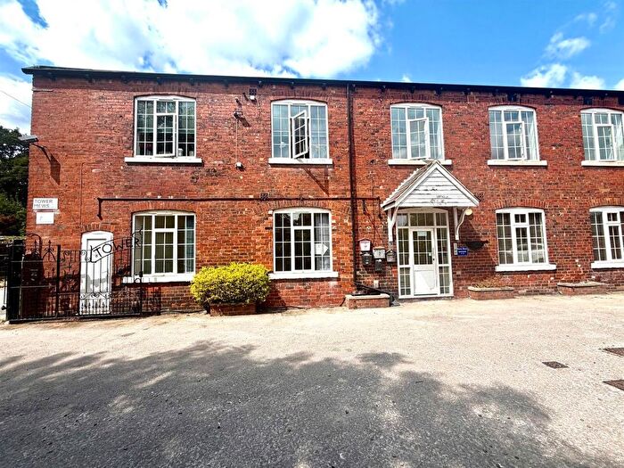 1 Bedroom Flat For Sale In Tower Lane, Leeds, LS12