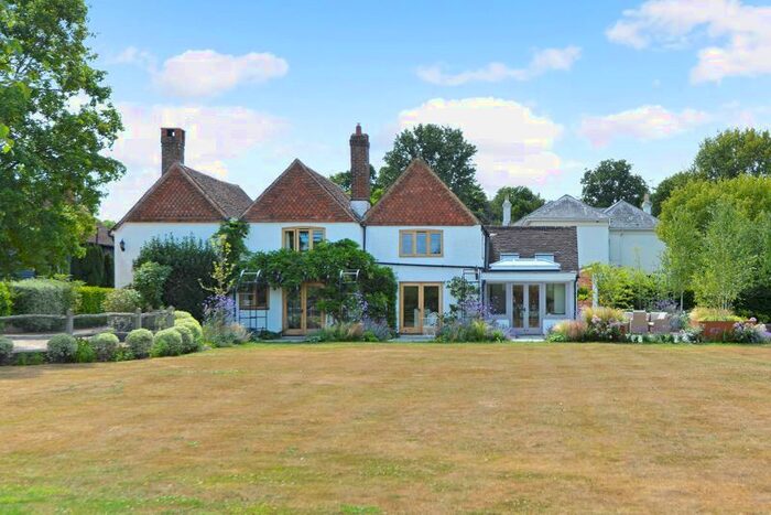 4 Bedroom Detached House For Sale In Guildford Road, Alfold, Cranleigh, GU6