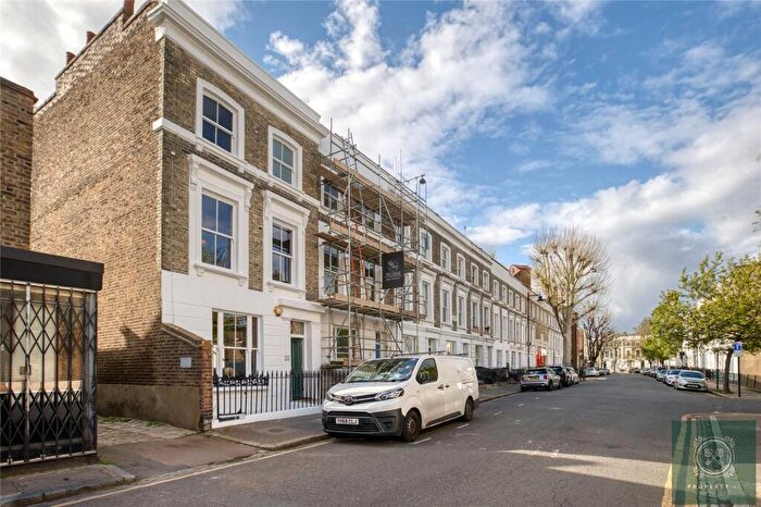 4 Bedroom End Of Terrace House For Sale In Florence Street, London, N1