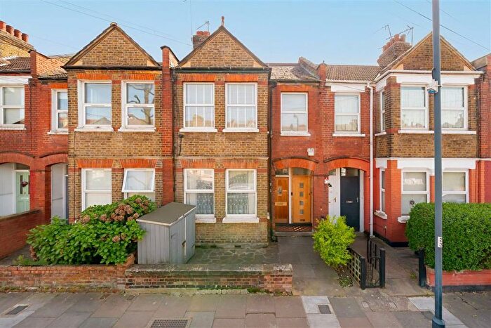 3 Bedroom Flat For Sale In Chapter Road, Willesden, NW2