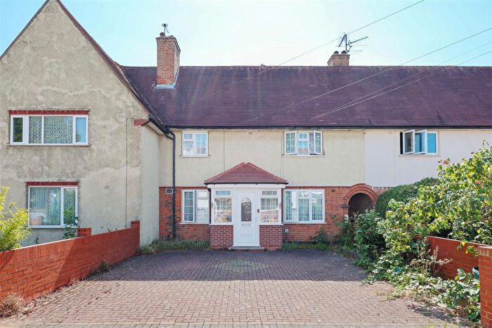 4 Bedroom Terraced House For Sale In Sixth Avenue, Hillingdon, UB3