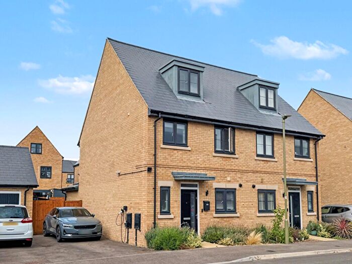 3 Bedroom Semi-Detached House For Sale In Blackthorn Road, Wantage, OX12
