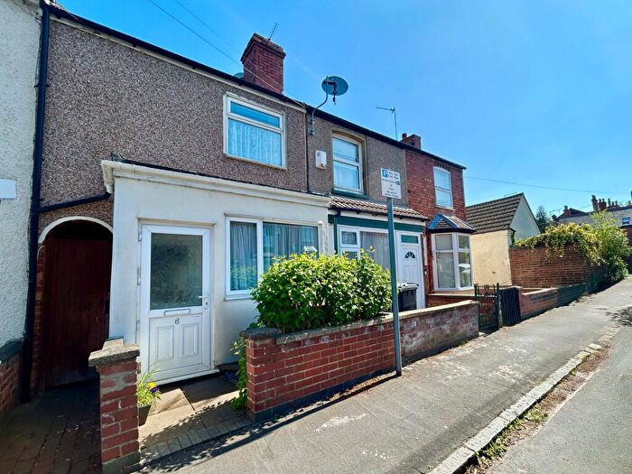 2 Bedroom Terraced House For Sale In Oxford Street, Rugby, Warwickshire, CV21