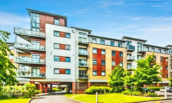 2 Bedroom Apartment For Sale In Hart Street, Maidstone, ME16