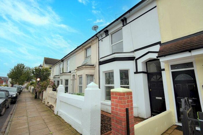 5 Bedroom Terraced House To Rent In Inglis Road, Southsea, PO5