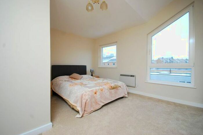 4 Bedroom Town House To Rent In Cyclops Mews, Isle Of Dogs, E14