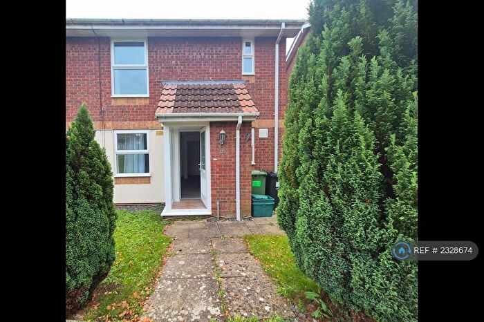 1 Bedroom Flat To Rent In Courtlands Road, Bradley Stoke, BS32