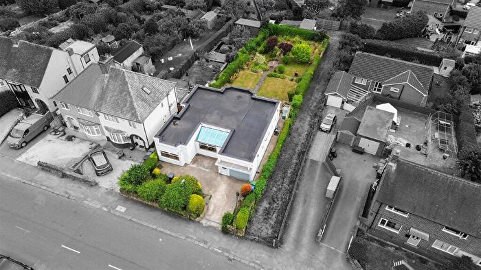 2 Bedroom Bungalow For Sale In Brockwell Lane, Chesterfield, S40