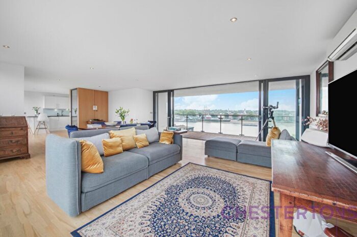 3 Bedroom Flat To Rent In Boatyard Apartments, Ferry Street, E14