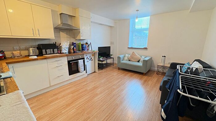 1 Bedroom Flat To Rent In Armley Lodge Road, Leeds, LS12