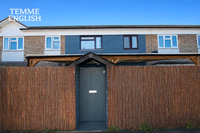 3 Bedroom Terraced House For Sale In Clay Hill Road, Basildon, SS16