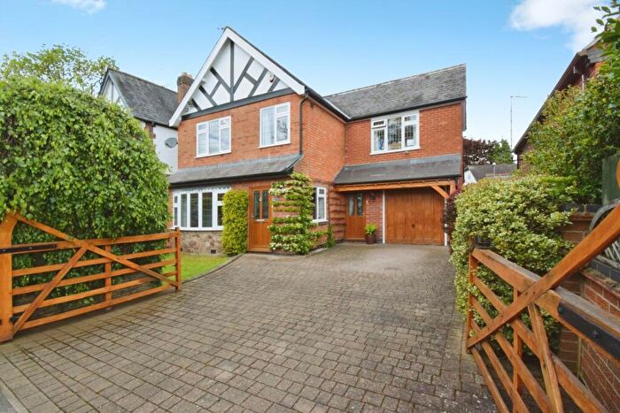 3 Bedroom Detached House For Sale In Church Street, Blaby, Leicester, LE8
