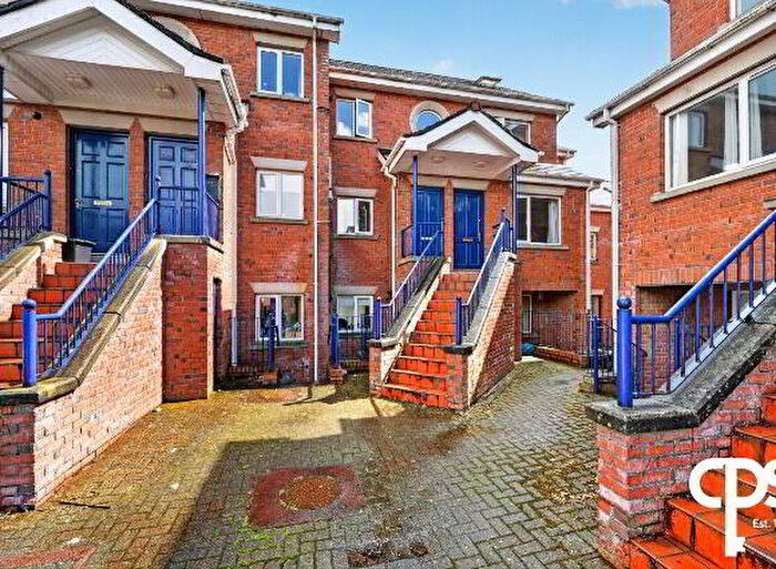 3 Bedroom Apartments For Sale In Fitzwilliam Square, Belfast, BT7