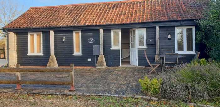 1 Bedroom Detached Bungalow To Rent In Little Barn, SN12