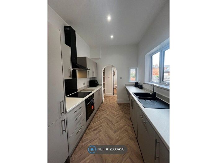 2 Bedroom End Of Terrace House To Rent In Clarges St, Nottingham, NG6