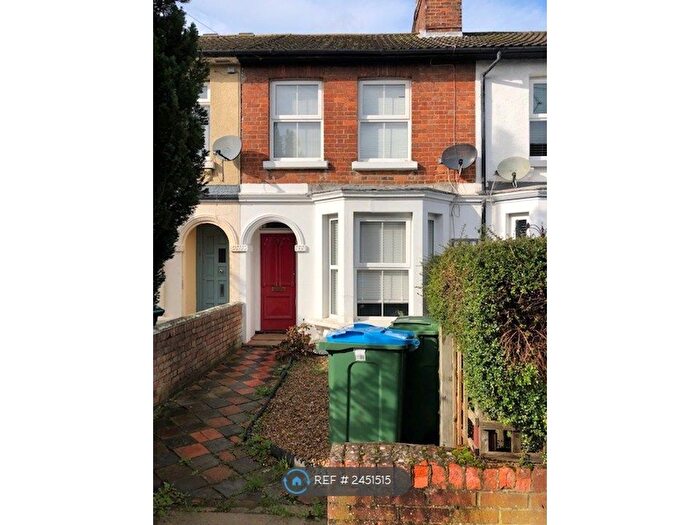 2 Bedroom Terraced House To Rent In Queen Street, Aylesbury, HP20