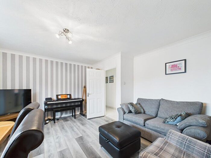 2 Bedroom Maisonette For Sale In Mason Street, Reading, RG1