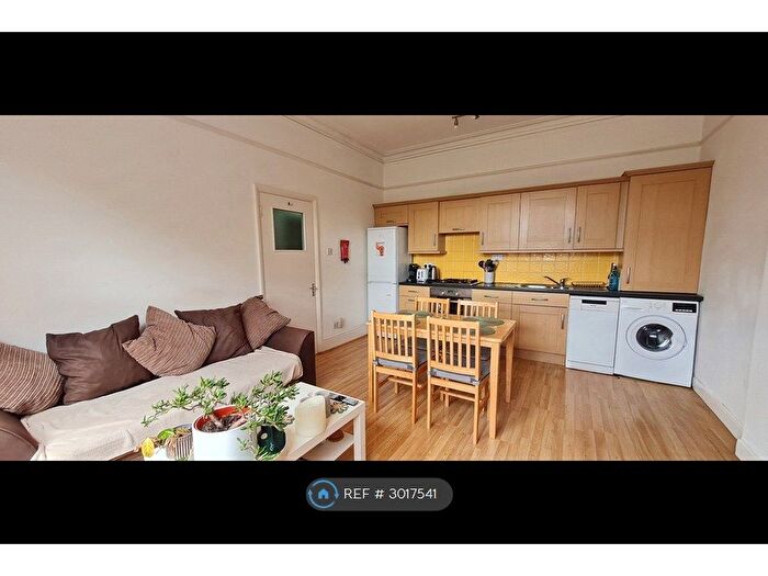 2 Bedroom Flat To Rent In Fordwych Road, London, NW2