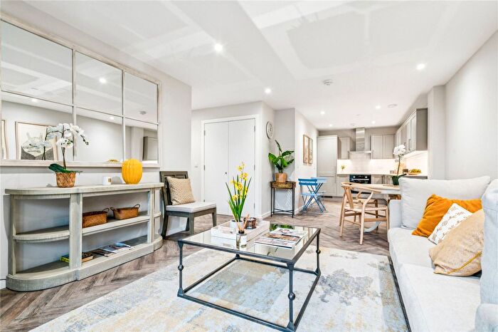 2 Bedroom Flat For Sale In Fallsbrook Road, SW16