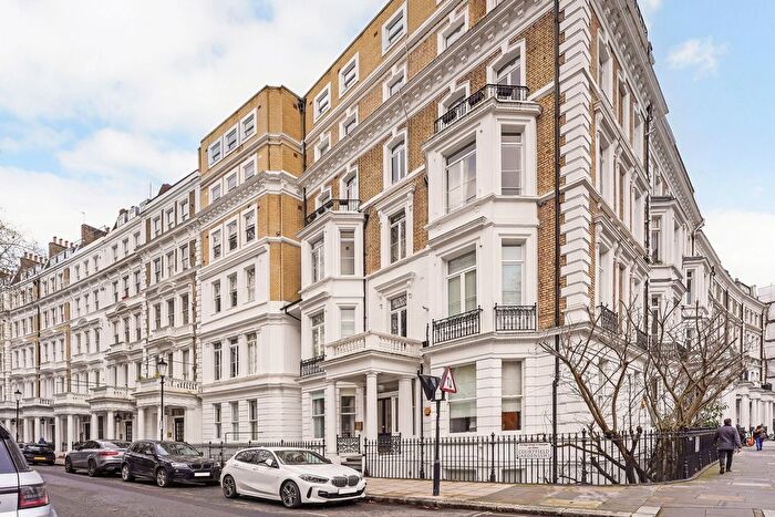 1 Bedroom Flat To Rent In Courtfield Gardens, Earls Court, London, SW5