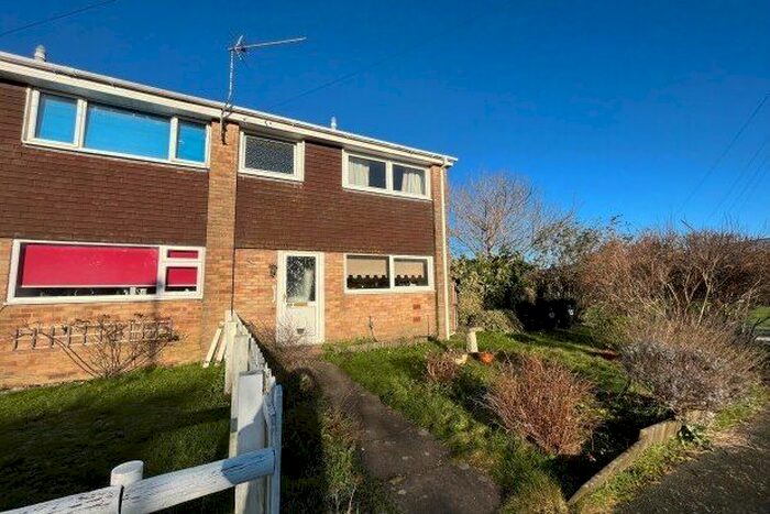 3 Bedroom End Of Terrace House To Rent In Branwell Close, Christchurch, BH23