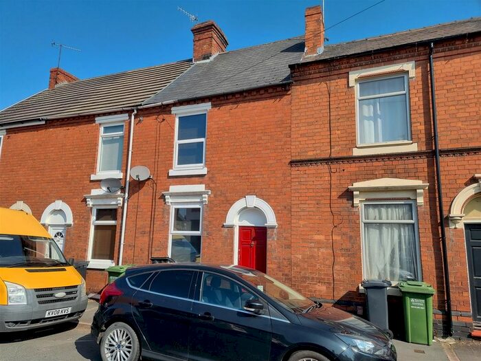 3 Bedroom Terraced House To Rent In Offmore Road, Kidderminster, DY10