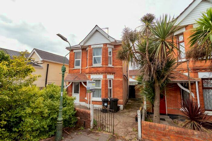 5 Bedroom House To Rent In Iris Road, BH9